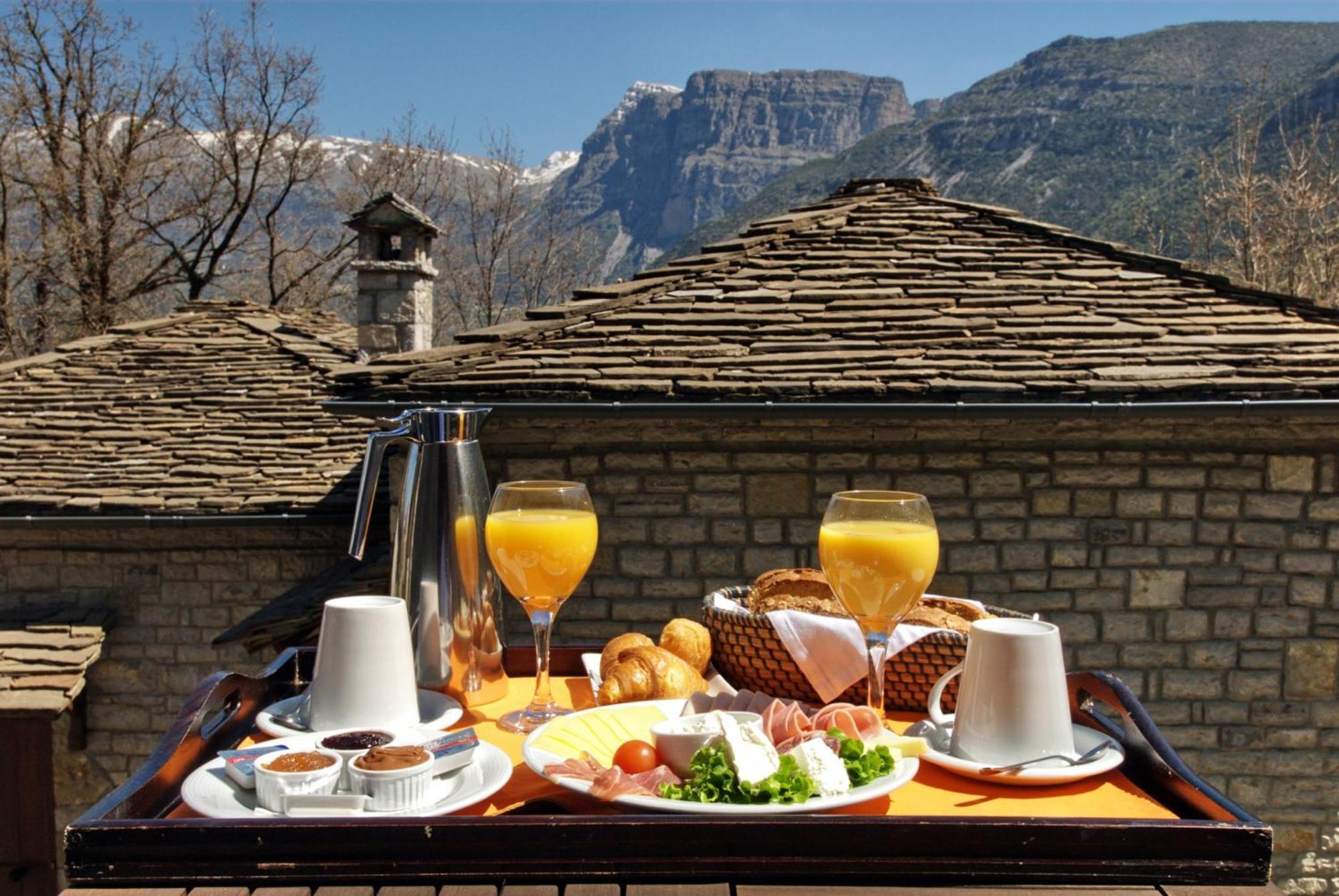 Aristi Mountain Resort ภายนอก รูปภาพ